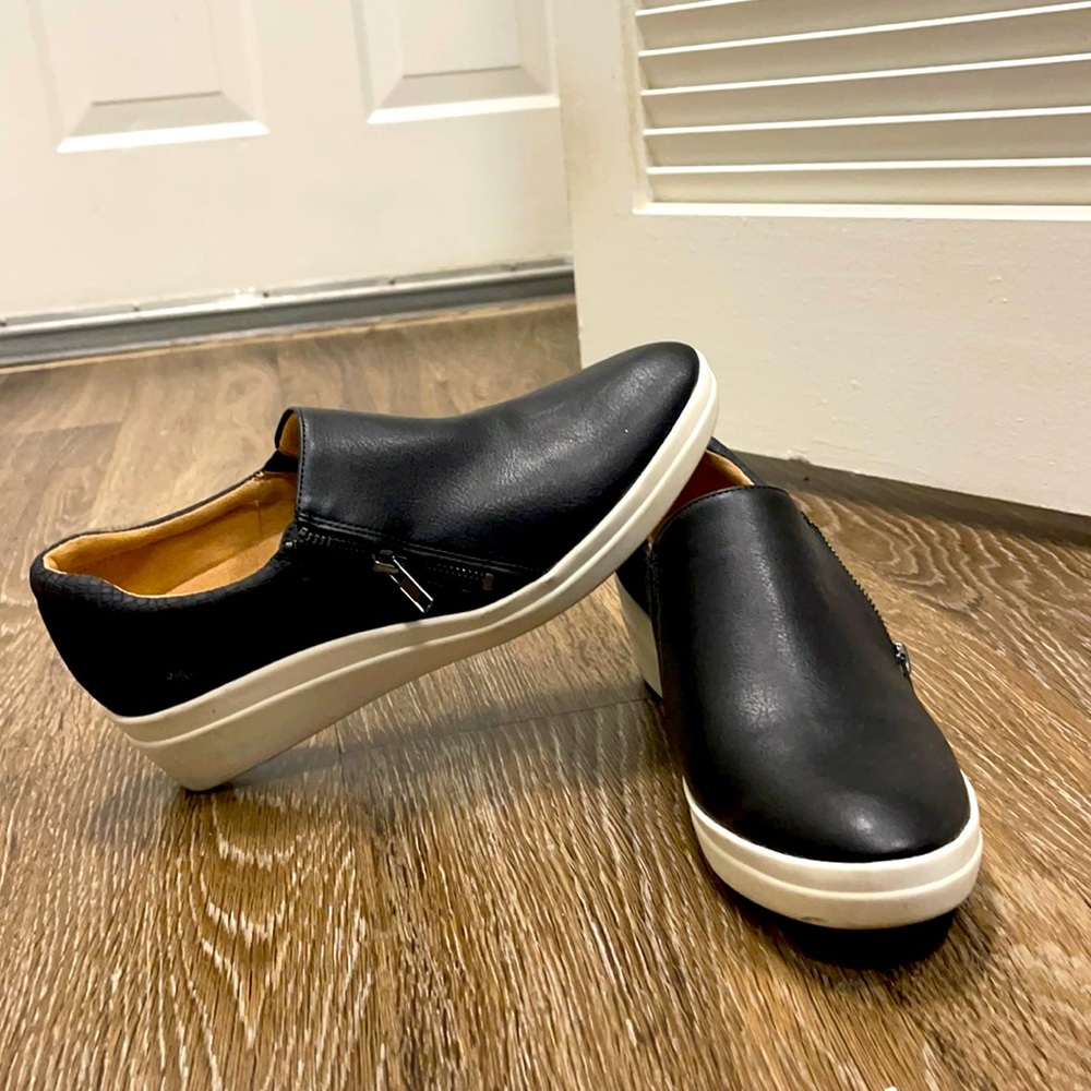 Naturalizer black wedge sneakers with zipper